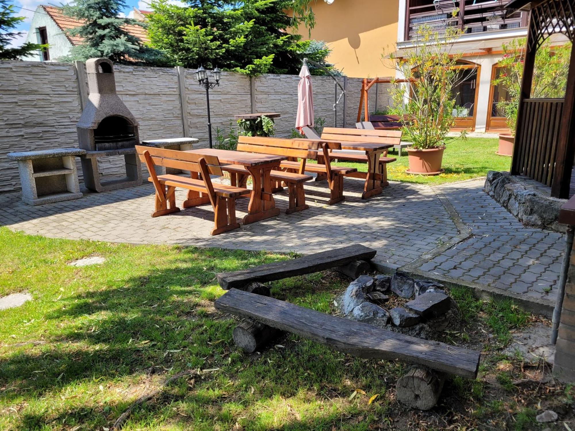 Penzion Korzo Štúrovo Exterior foto