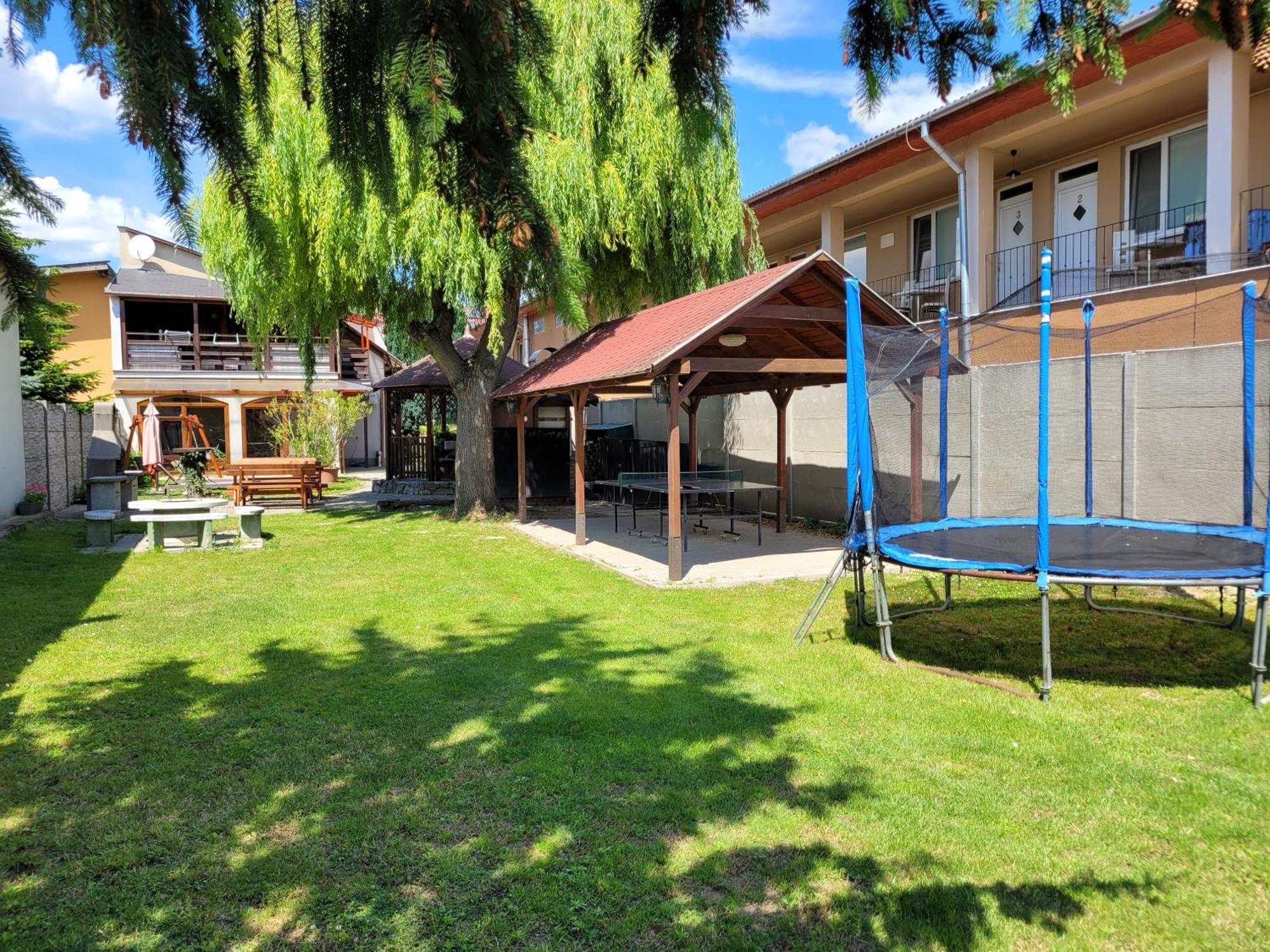Penzion Korzo Štúrovo Exterior foto