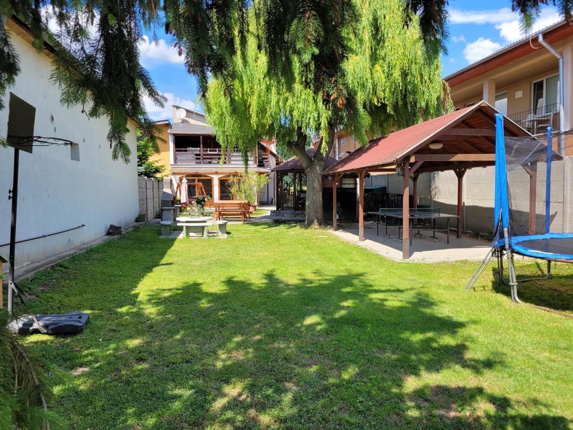 Penzion Korzo Štúrovo Exterior foto
