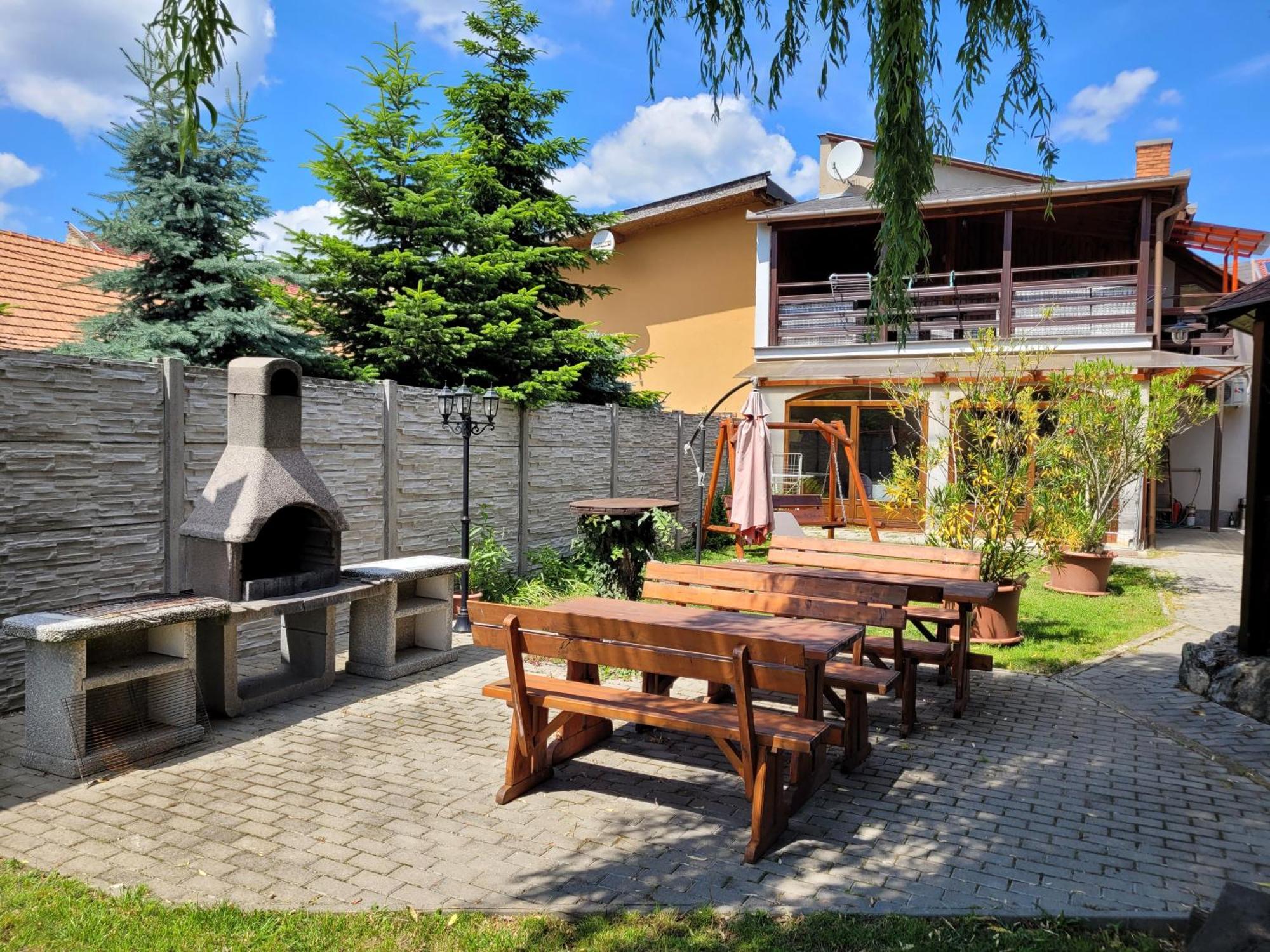 Penzion Korzo Štúrovo Exterior foto